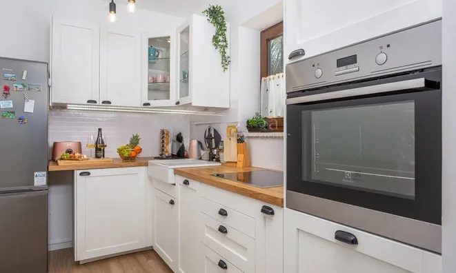 Недвижимость Семейный дом 180 м², Запад: 1