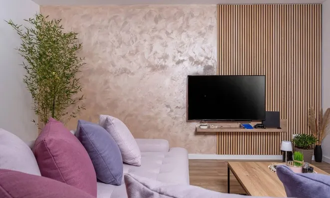 Недвижимость Семейный дом 180 м², Запад: 5