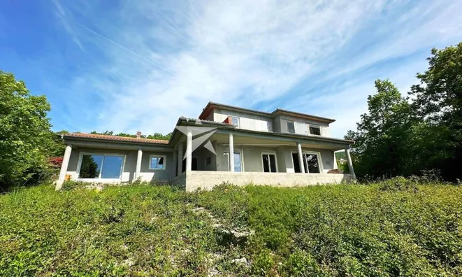 Недвижимость Семейный дом Вепринац: 2