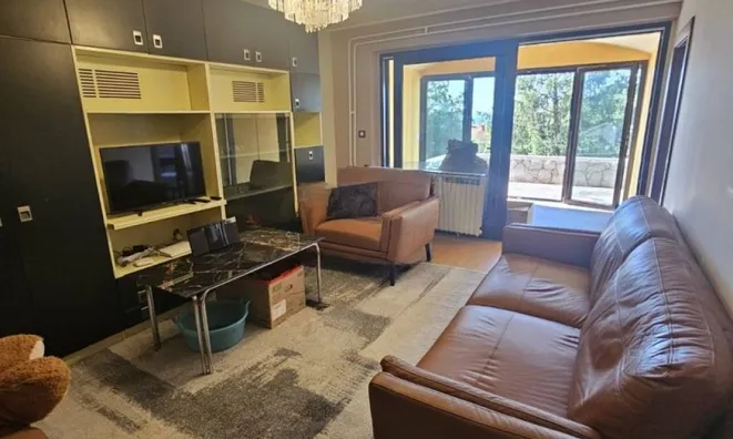 Недвижимость Четырёхкомнатная квартира на Побри: 1