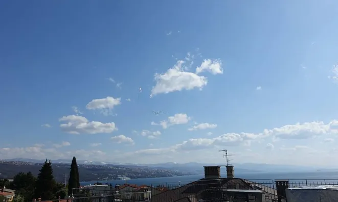 Недвижимость Четырехкомнатная квартира  
: 4