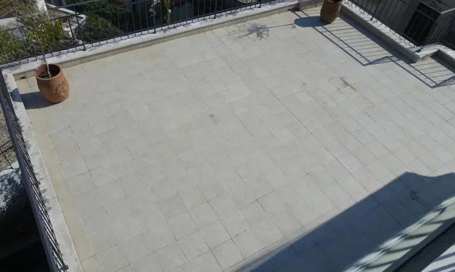 Недвижимость Четырехкомнатная квартира  
: 5