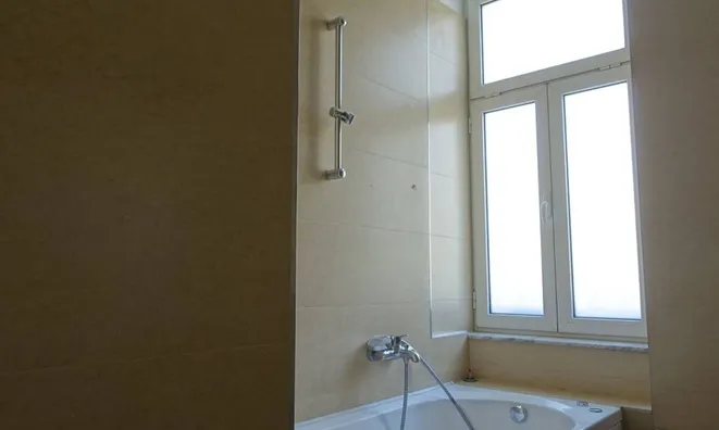 Недвижимость Четырехкомнатная квартира  
: 12