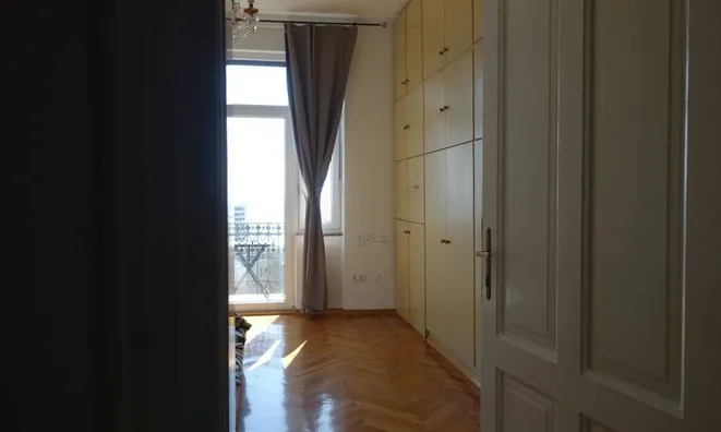 Недвижимость Четырехкомнатная квартира  
: 14