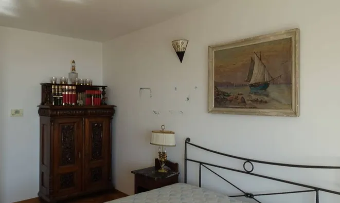 Недвижимость Четырехкомнатная квартира  
: 24