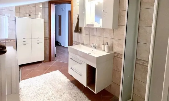 Недвижимость Двухкомнатная квартира, Опатия.: 10