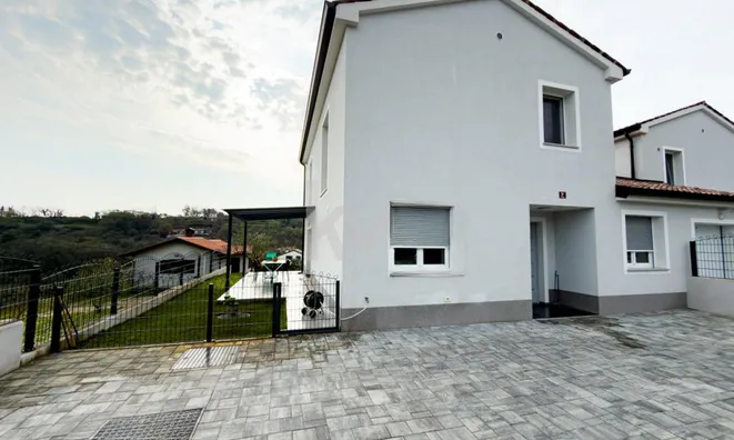 Недвижимость Дуплекс Ново Гриньян: 1