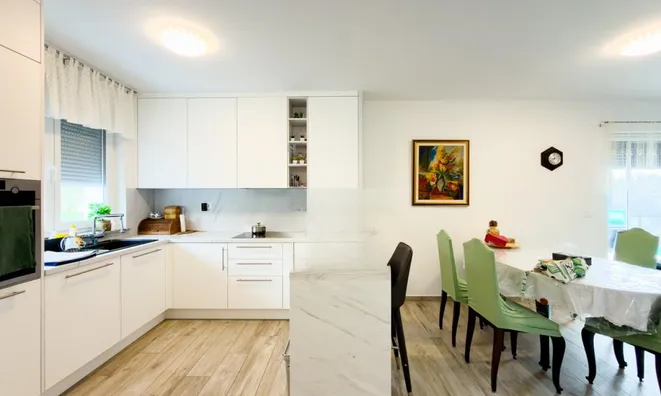 Недвижимость Дуплекс Ново Гриньян: 12