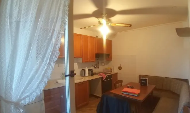 Недвижимость Квартира, 3 комнаты близко к центру Сежаны: 3