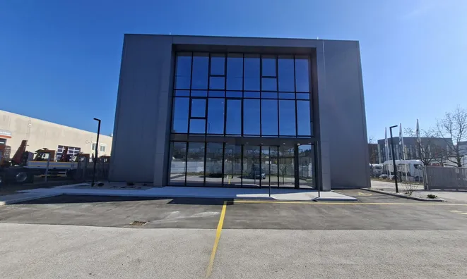 Недвижимость Коммерческое помещение Вич: 1