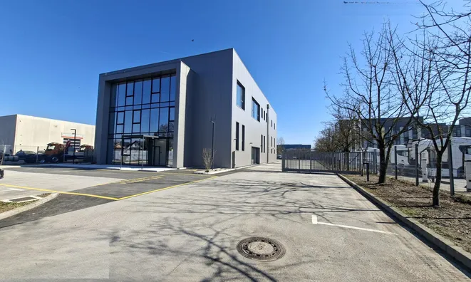 Недвижимость Коммерческое помещение Вич: 2