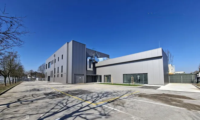 Недвижимость Коммерческое помещение Вич: 3