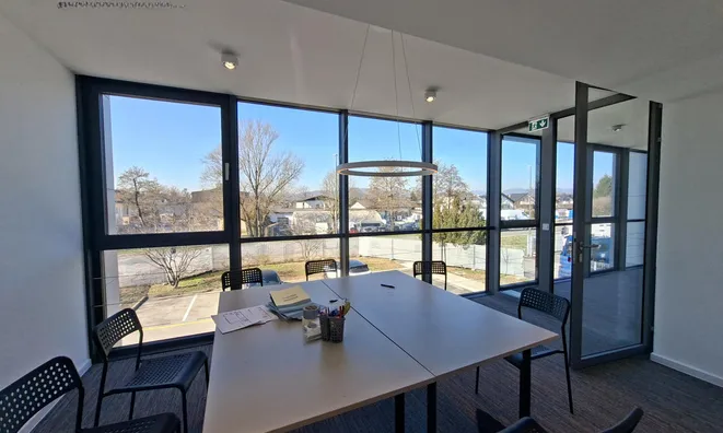 Недвижимость Офисное помещение Вич: 4