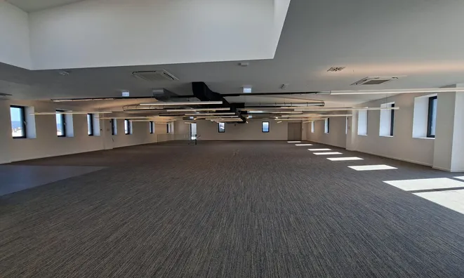 Недвижимость Офисное помещение Вич: 5