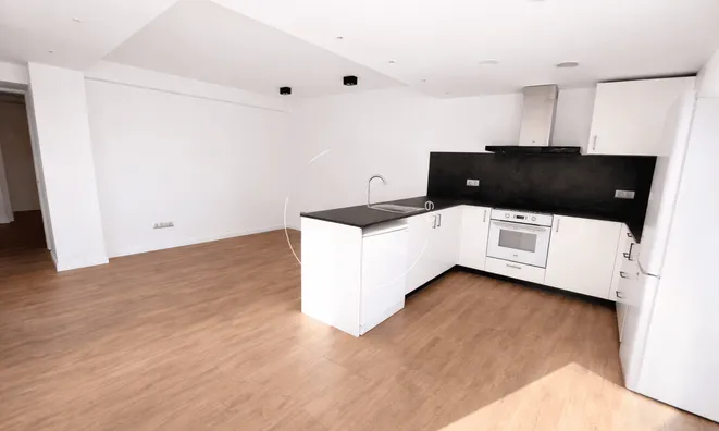 Недвижимость Apartment for sale in Andorra la Vella, 4 bedrooms: 4