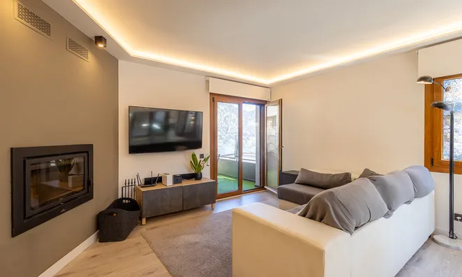 Недвижимость Apartment for sale in Santa Coloma, 3 bedrooms: 3