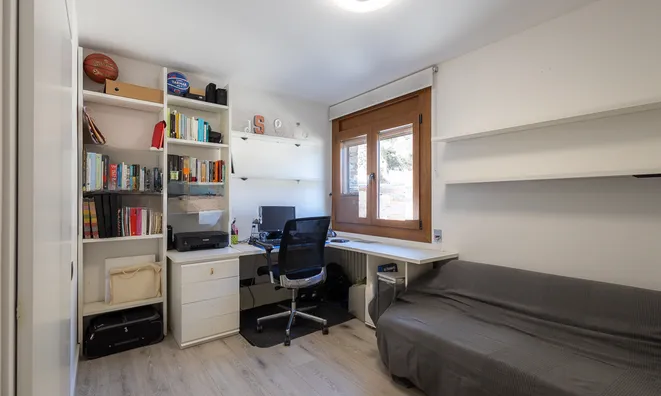 Недвижимость Apartment for sale in Santa Coloma, 3 bedrooms: 21