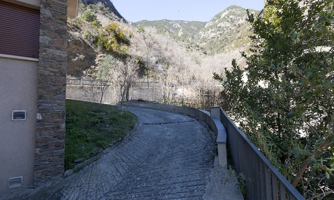 Недвижимость Apartment for sale in Santa Coloma, 3 bedrooms: 23