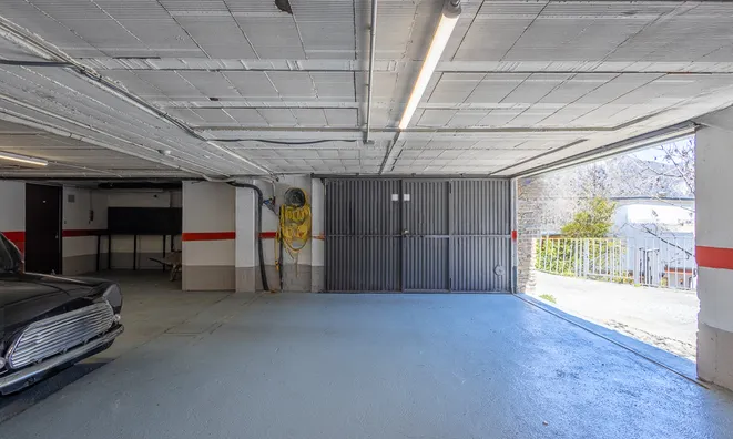 Недвижимость Apartment for sale in Santa Coloma, 3 bedrooms: 24