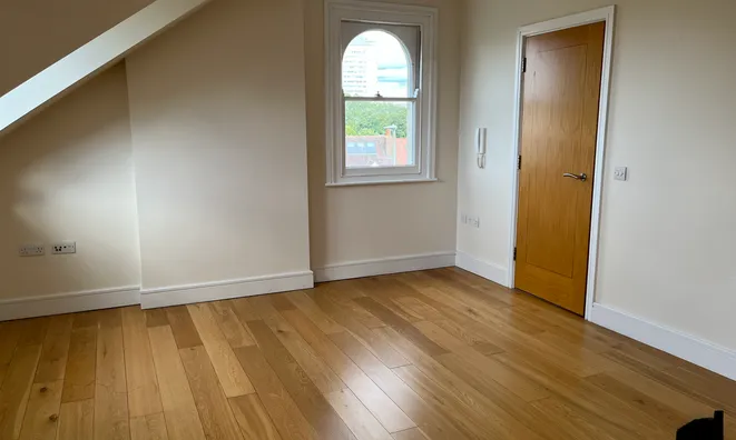 Недвижимость 78 Lebanon Gardens, East Putney, Wandsworth: 9