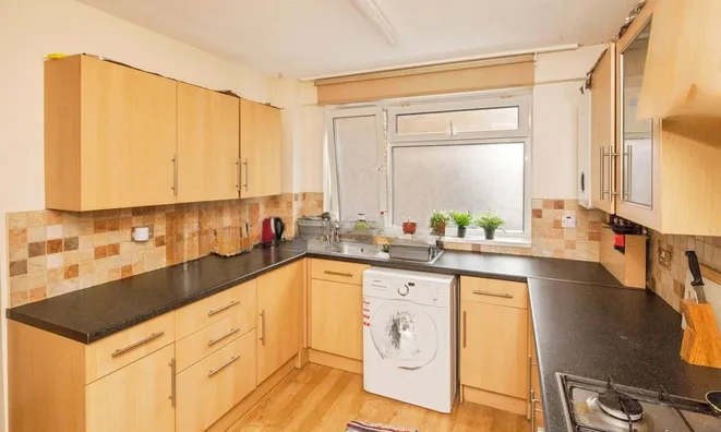 Недвижимость Mckiernan Court, Shuttleworth Road, Battersea: 1