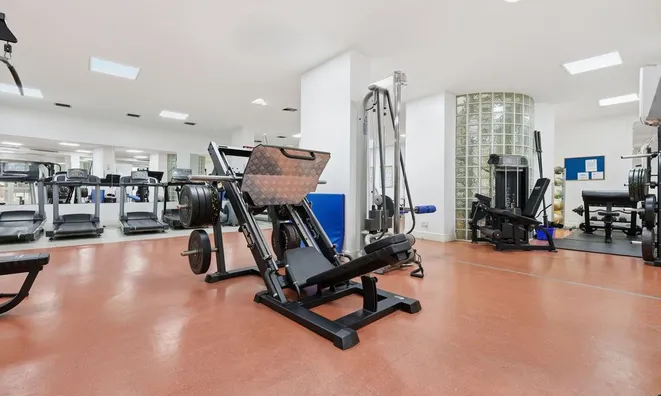 Недвижимость Dryden Building, Commercial Road: 7