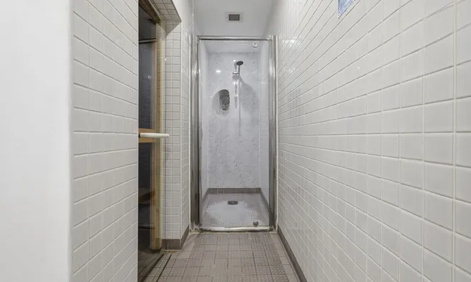 Недвижимость Dryden Building, Commercial Road: 9