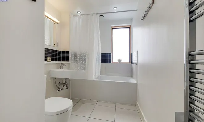 Недвижимость Church Road: 2