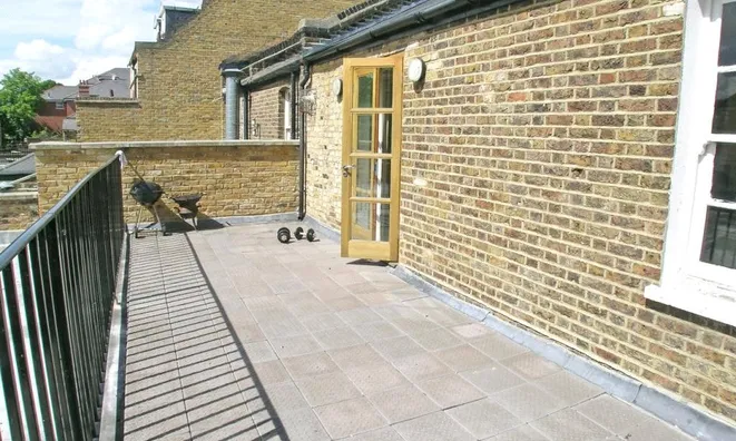 Недвижимость Upper Richmond Road: 7