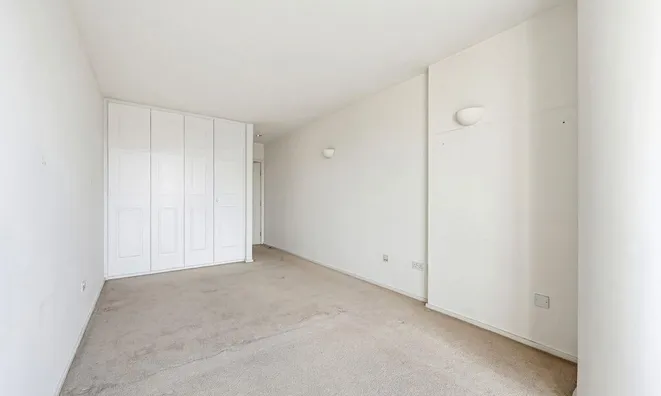 Недвижимость Cromwell Road: 2