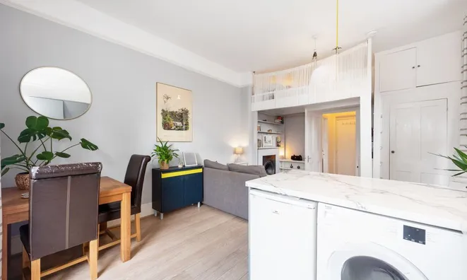 Недвижимость Gloucester Drive: 12