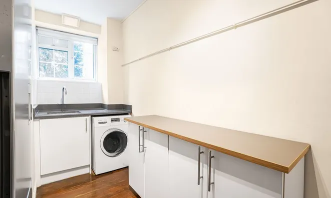 Недвижимость Acol Road: 2