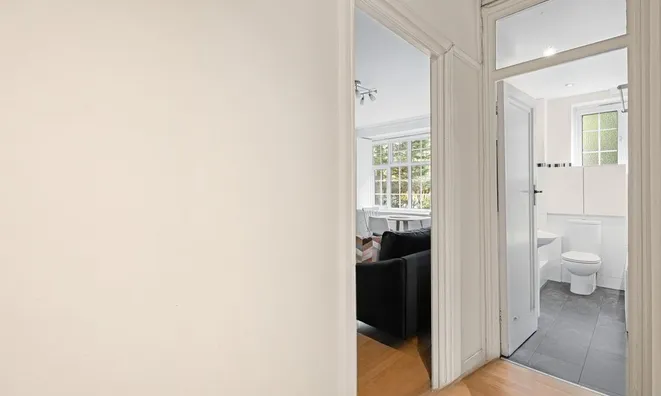 Недвижимость Acol Road: 3