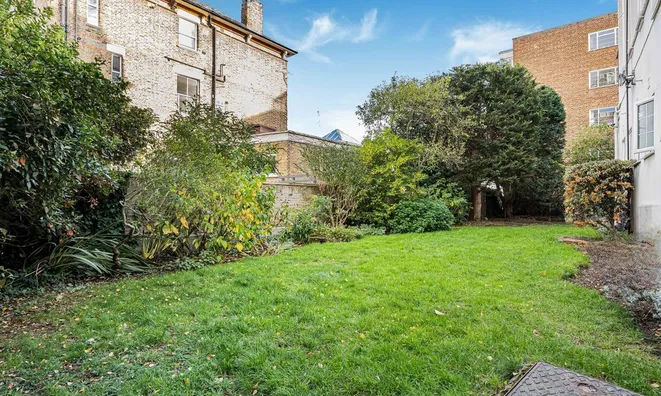 Недвижимость Acol Road: 4