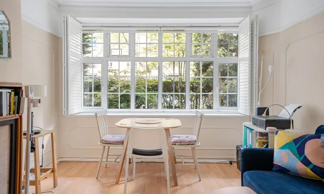 Недвижимость Acol Road: 10