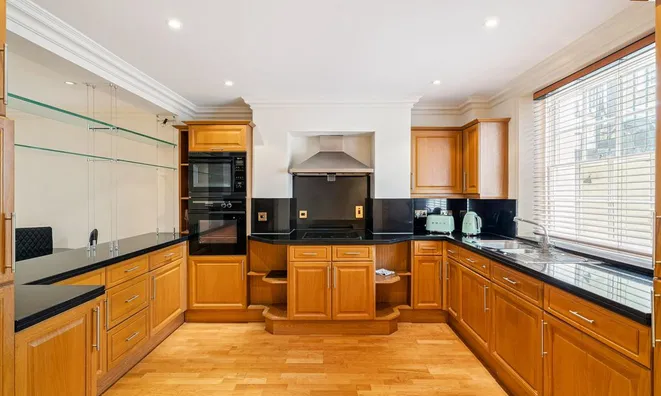 Недвижимость Hasker Street: 13