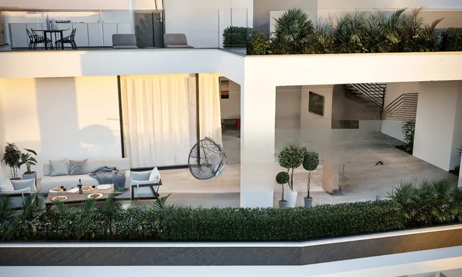 Недвижимость 3 Bedroom Penthouse Apartment for Sale in Mackenzie, Larnaca: 2