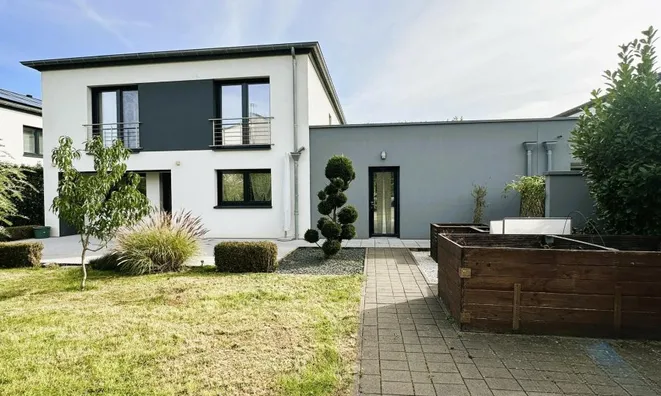 Недвижимость House 4 bedrooms for sale in Welsdorf: 1