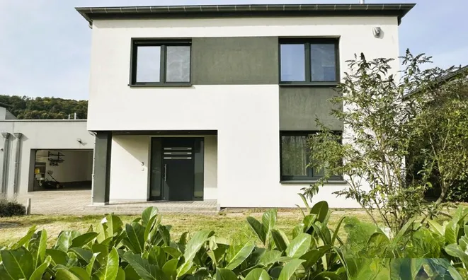 Недвижимость House 4 bedrooms for sale in Colmar-Berg: 1