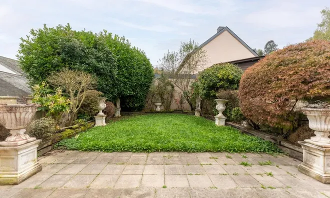 Недвижимость House 7 bedrooms for sale in Senningen: 7