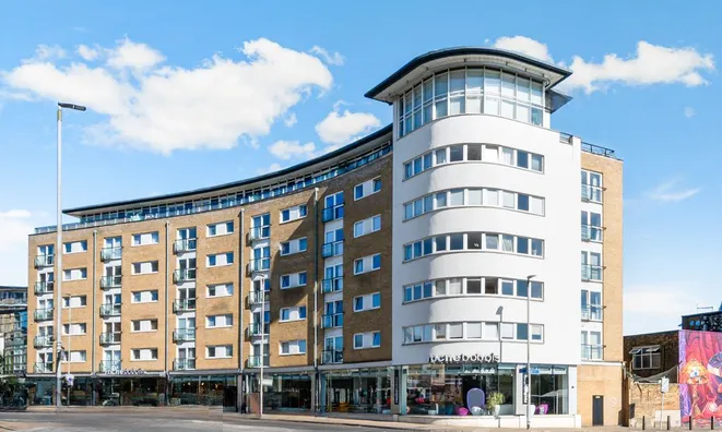 Недвижимость Smugglers Way: 4