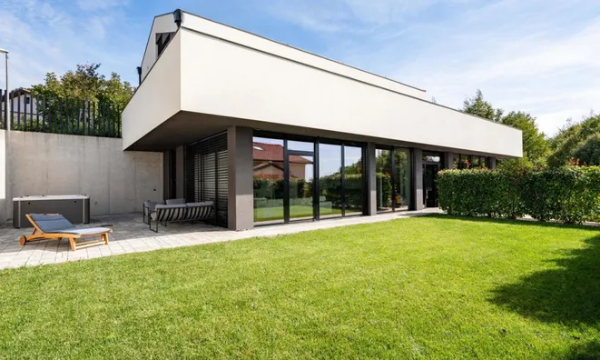 Недвижимость Дом в Сежане: 3