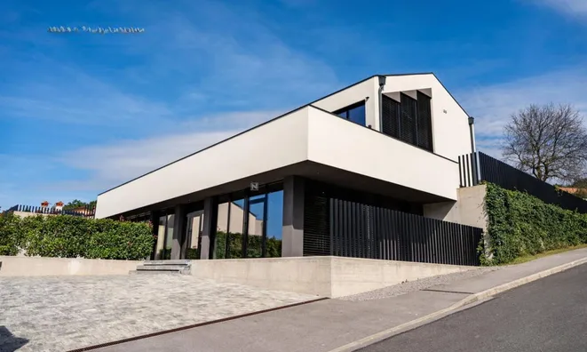 Недвижимость Дом в Сежане: 4