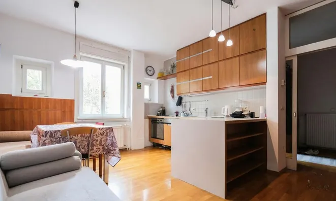 Недвижимость Трёхкомнатная квартира, Бежиград: 1