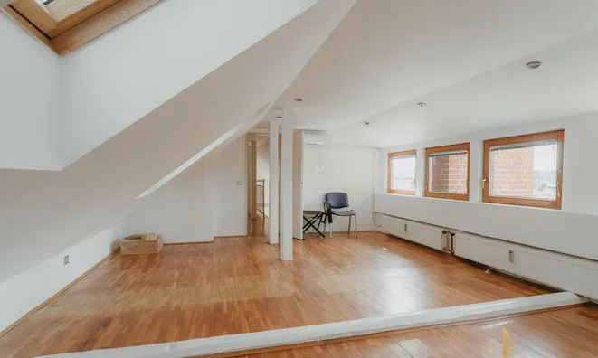 Недвижимость Квартира 3-комнатная Новая Бежиград: 8