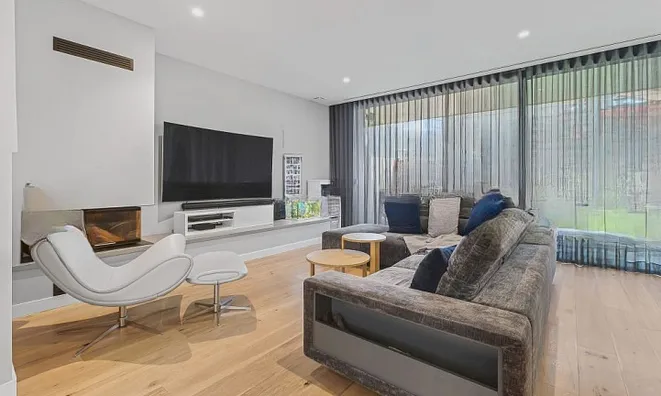 Недвижимость House with garden and terraces in Escàs: 4