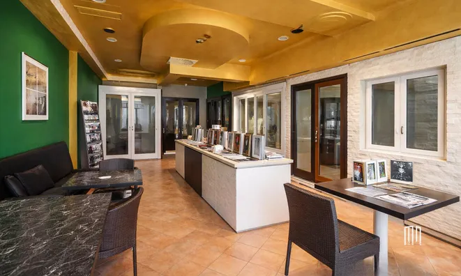 Недвижимость Коммерческое помещение Вич: 1