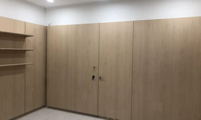 Недвижимость Коммерческое помещение Бежиградский Двор: 5