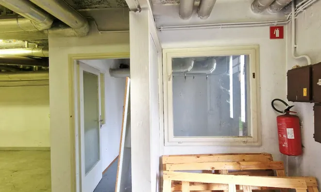 Недвижимость Офисно-складское помещение Бежиград: 9