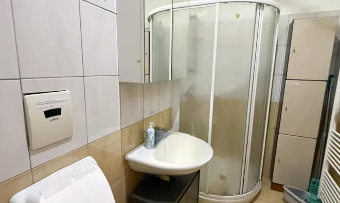 Недвижимость Коммерческое помещение Моще: 4